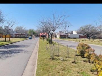 Terreno , Córdoba · Vendo Terreno de 180 m² en Barrio Cerrado La Catalina, Av Bodereau U$d28.000