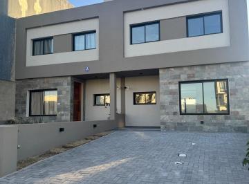 Casa de 6 ambientes, Córdoba · Docta Duplex a Estrenar Etapa 3, 2 Habitaciones