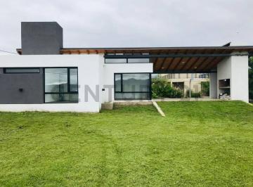 Casa · 125m² · 3 Ambientes · 2 Cocheras · Venta de Casa 2 Dorm. en Barrio del Lago, Los Espinillos, Potrero de Garay.