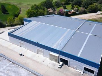Bodega-Galpón · 1706m² · 1 Cochera · Nave 1.700 m² - Micro Parque Industrial