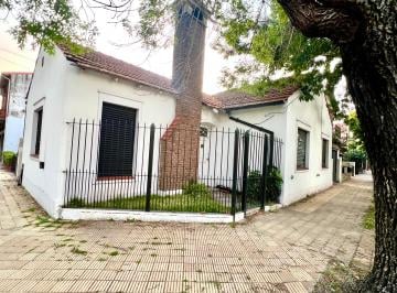 Casa de 4 ambientes, San Isidro · Martínez: Casa de 4 Amb en Lote Propio con Patio Ubicada a 3 Cuadras de Avda