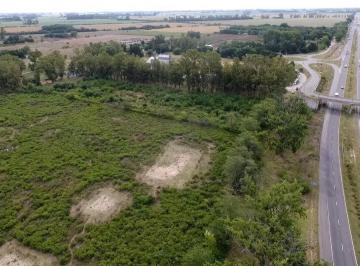 Terreno , Luján · Hectarea en Venta en Autopista 7, Lujan, Buenos Aires.