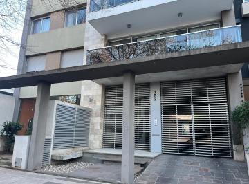 Departamento · 101m² · 4 Ambientes · 1 Cochera · Adrogue Depto 4 Amb Gran Categoría Excelente Ubicación