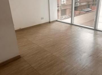 Oficina comercial de 1 ambiente, Ciudad de Mendoza · Alquiler Oficina Sobre Calle Montevideo Planta Baja de Ciudad
