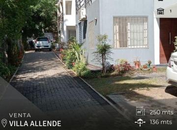 Casa de 5 ambientes, Villa Allende · Villa Allende - Housing - Apta Credito