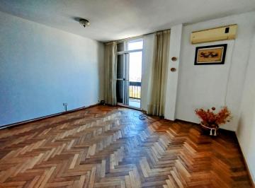 Departamento · 60m² · 3 Ambientes · Departamento en Venta 2 Dorm. con Balcon Pichincha
