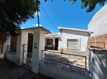 Casa · 103m² · 3 Ambientes · 1 Cochera · Casa en Venta en Campana