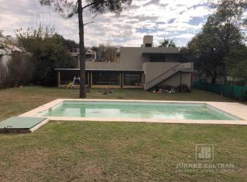 Casa · 400m² · 7 Ambientes · 2 Cocheras · Casa en Estancia Q2