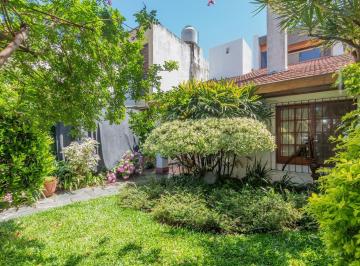 Casa · 120m² · 4 Ambientes · 2 Cocheras · Casa en Venta 4 Ambientes en Sáenz Peña - con Jardín