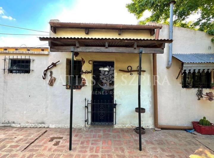 Casa · 150m² · 5 Ambientes · 2 Cocheras