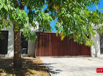 Casa · 153m² · 4 Ambientes · Casa en Venta a Estrenar en Cardales Village, Campana, G. B. a. Zona Norte