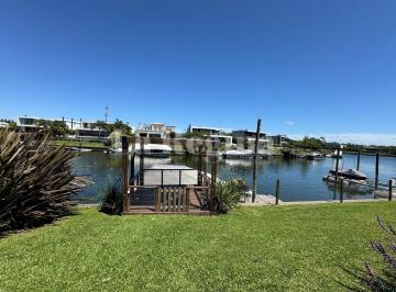 Casa · 525m² · 6 Ambientes · 1 Cochera · Casa en Venta en Albanueva, Rincón de Milberg, Tigre
