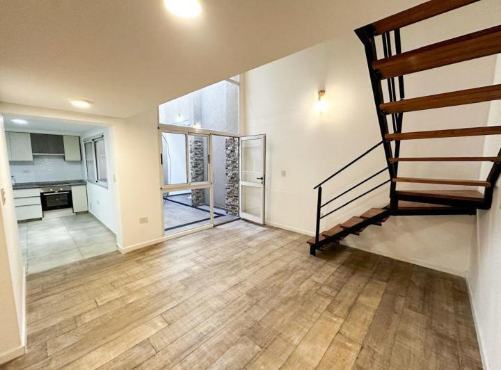 Casa · 67m² · 4 Ambientes · 1 Cochera