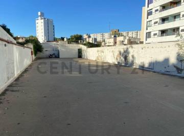 Garage · 11m² · Cochera en Venta en La Plata