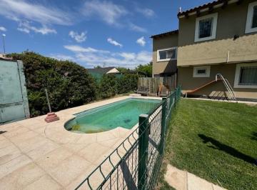 Casa de 6 ambientes, Maipú · Hermosa Casa a La Venta en Barrio Privado "Los Cerezos", Maipú, Mendoza.