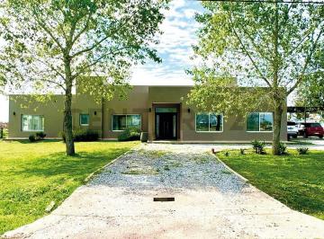 Casa · 181m² · 5 Ambientes · Alquiler de Casa en Fincas de San Vicente, San Vicente
