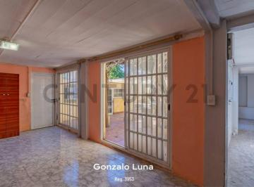 Casa · 298m² · 3 Ambientes · 10 Cocheras · Venta de Casa de 3 Ambientes con Piscina, Faro Norte, Mar del Plata