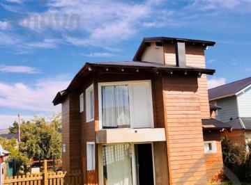 Casa · 120m² · 3 Ambientes · 1 Cochera · Casa en Venta Barrio Las Victorias Bariloche Apta Crédito