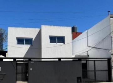 Casa de 6 ambientes, Morón · Venta Casa 6 Ambientes con Pileta y Dos Cocheras Moron