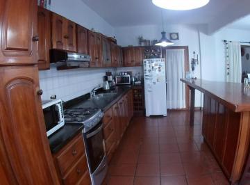 Casa de 4 ambientes, Mar del Plata · Chalet 4 Amb, Gge P/2 Autos y Gran Parque *retasado*