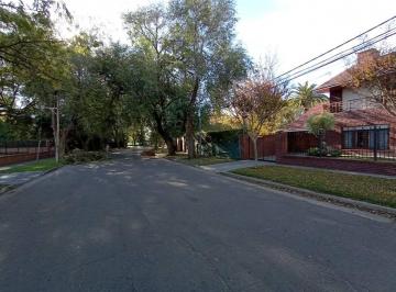 Casa · 61m² · 1 Ambiente · Venta Terreno con Construcción de Diseño, Barrio Bosque Alegre