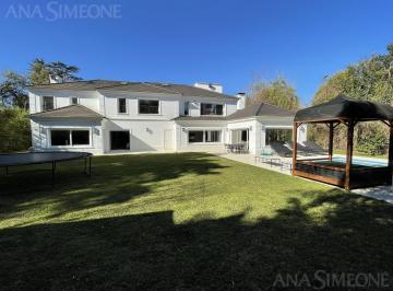Casa · 800m² · 7 Ambientes · 2 Cocheras · Casa en Venta y Alquiler - Highland Park