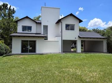 Casa de 6 ambientes, Villa Allende · Excelente Casa en Venta Barrio San Isidro