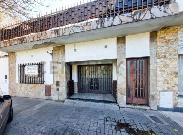Casa · 185m² · 4 Ambientes · 1 Cochera · Casa 3 Dorm., Garage y Patio - Rosario