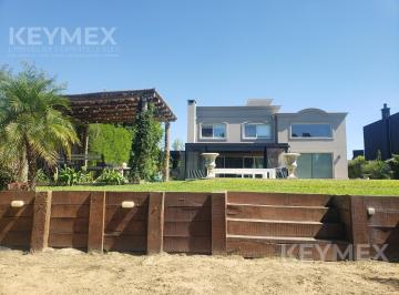 Casa · 242m² · 5 Ambientes · 3 Cocheras · Alquiler Casa Al Rio con Amarra Propia - Barrio San Benito - Villanueva