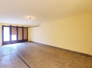 Local comercial de 4 ambientes, Villa Lugano · Depto PH 4 Amb C/garage Cubierto Patio y Tza Al Frente