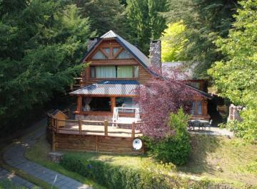 Casa · 298m² · 3 Ambientes · 4 Cocheras · Casa en Venta Bariloche