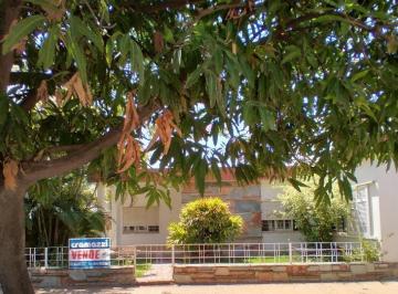 Casa · 186m² · 5 Ambientes · Casa en Venta