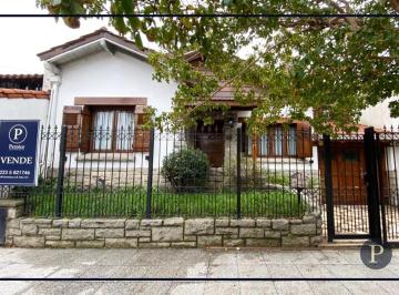 Casa · 170m² · 4 Ambientes · 1 Cochera · Casa - San José