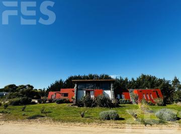 Casa · 180m² · 5 Ambientes · 1 Cochera · Casa en Venta y Alquiler en Costa Esmeralda Residencial I