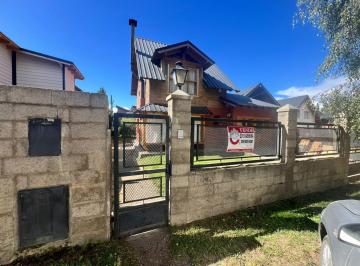 Casa · 114m² · 5 Ambientes · 1 Cochera · Casa en Venta