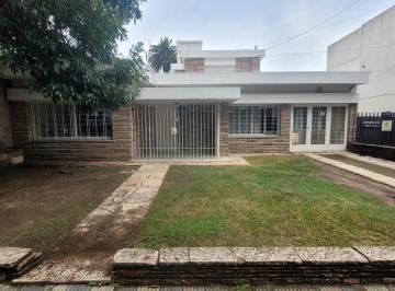 Casa · 259m² · 6 Ambientes · 2 Cocheras · Cerro de Las Rosas: Casa en Alquiler / Ideal Oficinas / Coworking