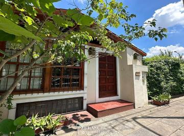 Casa · 170m² · 6 Ambientes · Casa en Venta: Sobre Calle Picasso, Ciudad Jardín - Zelaschi Propiedades