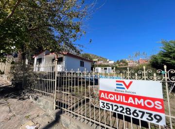 Casa · 100m² · 6 Ambientes · 2 Cocheras · Alquiler. Casa Carlos Paz. Barrio Malvinas. 2 Dorm con Gran Patio, Pileta y Cochera