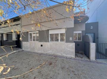 PH · 56m² · 2 Ambientes · PH en Venta La Plata 1 Dormitorio Reciclado