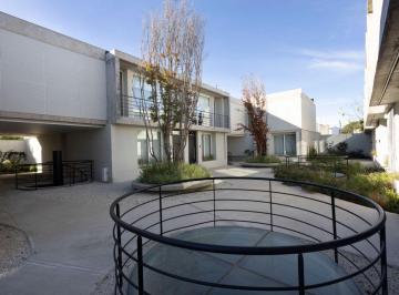 Casa en Venta de 4 ambientes Centro · Casa en Venta de 100 m² en El Centro de Tandil - Piscina y Sum (Espacios Compartidos)
