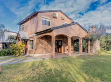 Casa · 105m² · 5 Ambientes · Venta Casa 3 Dormis - Ger Pueblo Esther