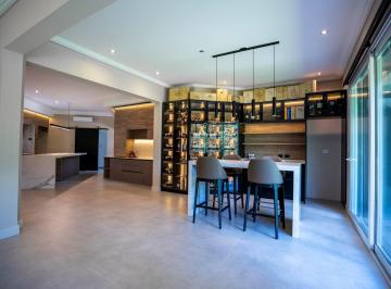 Casa · 450m² · 58 Ambientes · Casa Chalet en Alquiler en Villa Bertha, Benavidez, Tigre