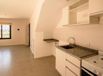 Cocina · PH de un Dormitorio con Jardín y Parrillero a m del Río Paraná