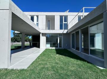 Casa · 150m² · 4 Ambientes · Casa en Greenville 4 Amb en Venta