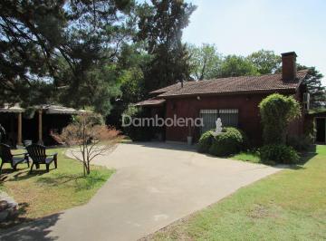 Quinta vacacional · 185m² · 5 Ambientes · 1 Cochera · Casa Quinta en Venta en La Reja, Moreno
