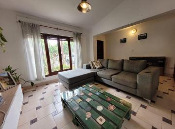 Casa · 160m² · 5 Ambientes · 1 Cochera · Casa Apto Bancor, Impecable.