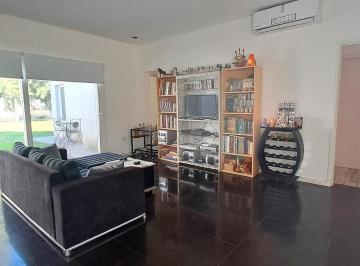 Casa · 141m² · 4 Ambientes · Venta Casa Haras del Sur 2 4 Ambientes Brandsen