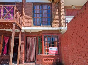 Casa de 4 ambientes, Costa Azul · Triplex con Vista Al Mar - Costa Azul