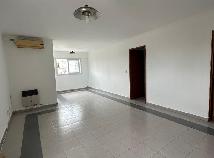 Departamento · 93m² · 5 Ambientes · 2 Cocheras