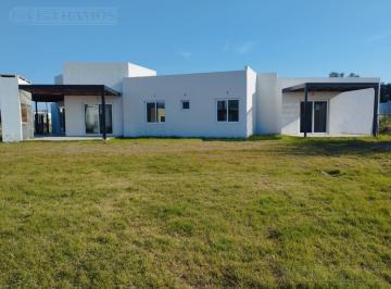 Casa · 145m² · 3 Dormitorios · Casa en Barrio Manuel Belgrano Fll
